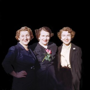 The Sisters, 2008 (akryl på lerret)